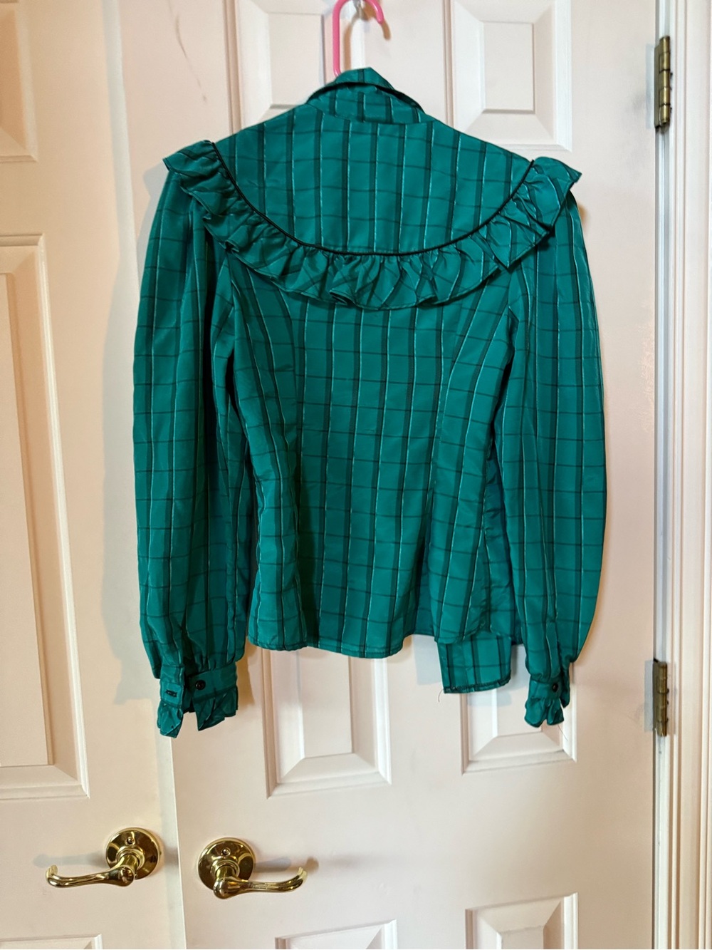 Circle T Emerald Green Ruffled Button-blouse - Picture 6 of 9